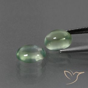 Shop natural 3.59ct Vert clair Préhnite gems, ovale, from Afrique du Sud at GemSelect. In stock, global shipping!