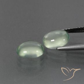 Shop natural 3.27ct Vert chaud Préhnite gems, ovale, from Afrique du Sud at GemSelect. In stock, global shipping!