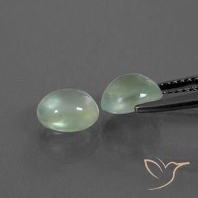 Shop natural 2.65ct Vert jaunâtre pâle Préhnite gems, ovale, from Afrique du Sud at GemSelect. In stock, global shipping!