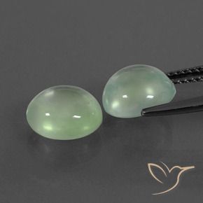 Shop natural 4.58ct Vert jaunâtre pâle Préhnite gems, ovale, from Afrique du Sud at GemSelect. In stock, global shipping!