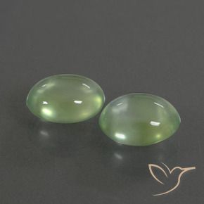 Shop natural 3.94ct Vert moyen Préhnite gems, ovale, from Afrique du Sud at GemSelect. In stock, global shipping!