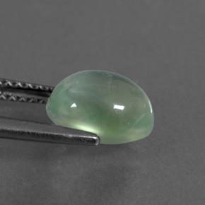 Préhnite vert naturelle coupe ovale, 2,52 ct, transparent