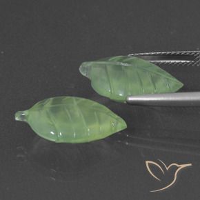 Shop natural 14.47ct Vert moyen Préhnite gems, Fantaisie, from Afrique du Sud at GemSelect. In stock, global shipping!