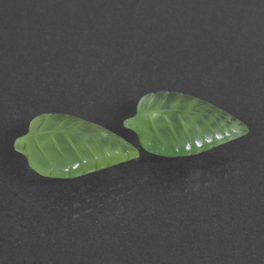 Achetez naturel 8,96ct vert préhnite gems, forme fantaisie, en provenance afrique du sud chez gemselect. en stock, livraison internationale!