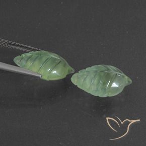 Shop natural 9.01ct Vert poire léger Préhnite gems, Fantaisie, from Afrique du Sud at GemSelect. In stock, global shipping!