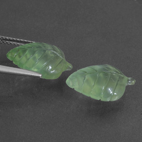 Achetez naturel 11,01ct vert préhnite gems, forme fantaisie, en provenance afrique du sud chez gemselect. en stock, livraison internationale!