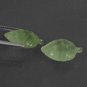 Achetez naturel ct Vert Prehnite gems, Forme fantaisie, En provenance Afrique du Sud chez GemSelect. En stock, livraison internationale!