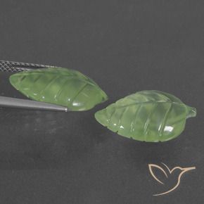 Shop natural 13.24ct Vert poire pâle Préhnite gems, Fantaisie, from Afrique du Sud at GemSelect. In stock, global shipping!