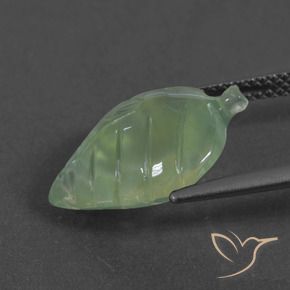 Préhnite Vert chaud naturelle Fantaisie, 7.28 ct, Translucide