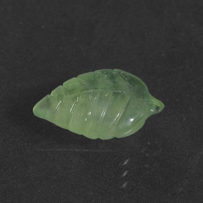 Préhnite vert naturelle forme fantaisie, 4,34 ct, translucide