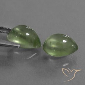 Shop natural 4.45ct Vert chaud Préhnite gems, En forme de poire, from Afrique du Sud at GemSelect. In stock, global shipping!