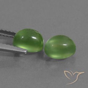 Shop natural 2.60ct Vert chaud Préhnite gems, ovale, from Afrique du Sud at GemSelect. In stock, global shipping!