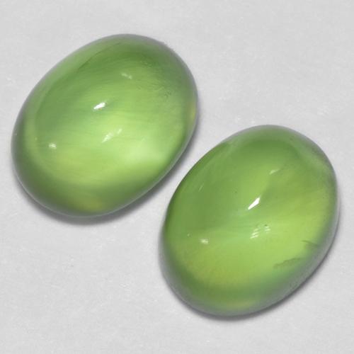 Achetez naturel 2,69ct vert préhnite gems, coupe ovale, en provenance afrique du sud chez gemselect. en stock, livraison internationale!