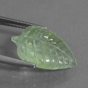 Prehnite Vert poire léger naturelle Forme fantaisie, 7.16 ct, Transparent