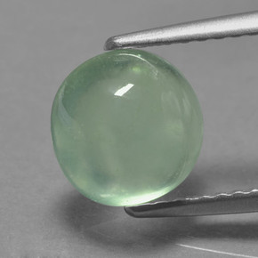 Préhnite vert naturelle coupe roude, 2,45 ct, translucide