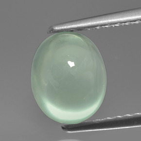 Prehnite Vert sauge très clair naturelle Coupe ovale, 2.39 ct, Translucide