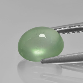 Prehnite Vert naturelle Coupe ovale, 1.92 ct, Translucide