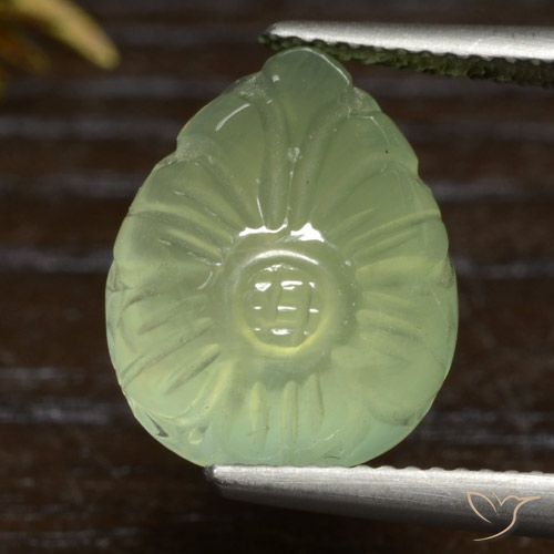 Préhnite Vert jaunâtre naturelle En forme de poire, 10.20 ct, Translucide