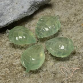 Shop natural 25.87ct Vert poire pâle Préhnite gems, Taille Fleur, from Afrique du Sud at GemSelect. In stock, global shipping!