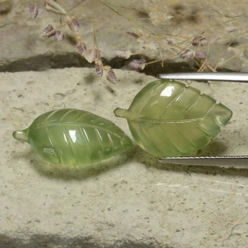 Shop natural 17.34ct Vert moyen Préhnite gems, Fantaisie, from Afrique du Sud at GemSelect. In stock, global shipping!