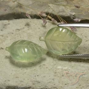 Shop natural 13.18ct Vert poire pâle Préhnite gems, Taille Fleur, from Afrique du Sud at GemSelect. In stock, global shipping!