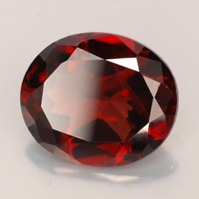 Grenat pyrope rouge naturelle coupe ovale, 5,39 ct, VS
