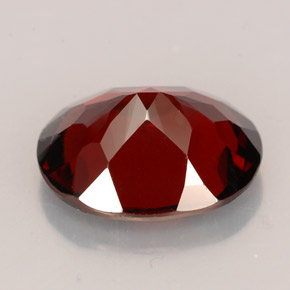 Grenat pyrope rouge naturelle coupe ovale, 5,39 ct, VS