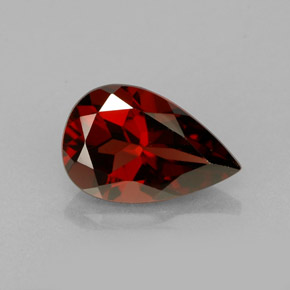 Grenat pyrope rouge naturelle en forme de poire, 1,50 ct, VS