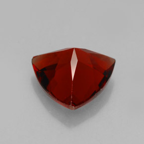 Grenat pyrope rouge naturelle trillion, 1,83 ct, VS