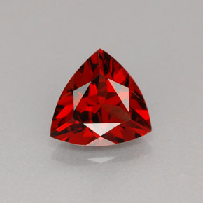Grenat pyrope Rouge foncé naturelle Trillion, 1.68 ct, VS