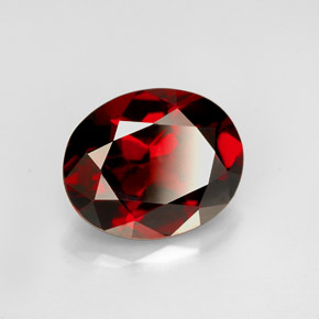 Grenat pyrope rouge naturelle coupe ovale, 2,86 ct, VS