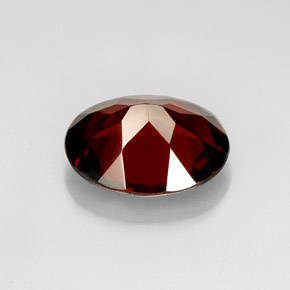 Grenat pyrope rouge naturelle coupe ovale, 2,86 ct, VS