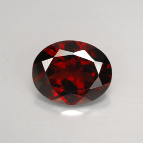 Grenat pyrope rouge naturelle coupe ovale, 2,82 ct, VVS-VS