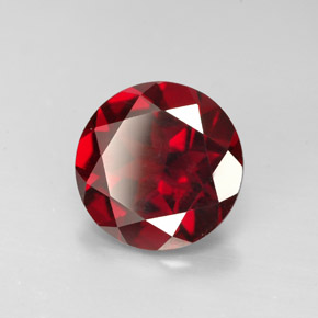 Grenat pyrope rouge naturelle coupe roude, 2,96 ct, VVS-VS