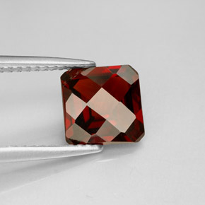 Grenat pyrope rouge naturelle taille émeraude, 2,07 ct, VVS-VS
