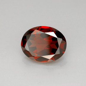 Grenat pyrope rouge naturelle coupe ovale, 2,92 ct, VS