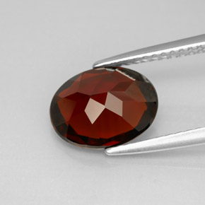 Grenat pyrope rouge naturelle coupe ovale, 2,98 ct, VS