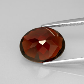 Grenat pyrope Rouge foncé naturelle Coupe ovale, 2.95 ct, VS