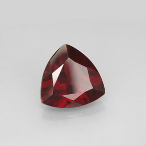 Grenat pyrope rouge naturelle trillion, 3,55 ct, VS