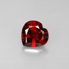 Grenat pyrope rouge naturelle forme de coeur, 1,32 ct, VS