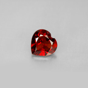 Grenat pyrope rouge naturelle forme de coeur, 1,31 ct, VS