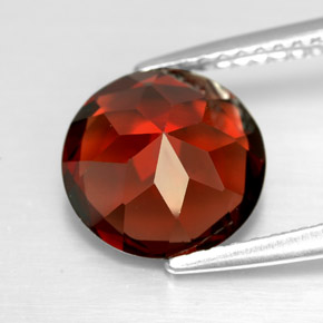 Grenat pyrope rouge naturelle coupe roude, 2,96 ct, VS