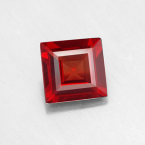 Grenat pyrope rouge naturelle carré, 1,03 ct, VVS-VS