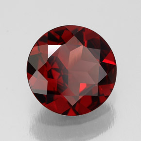 Grenat pyrope rouge naturelle coupe roude, 2,52 ct, VS