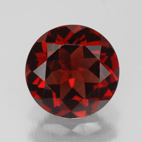 Grenat pyrope rouge naturelle coupe roude, 3,08 ct, VVS-VS