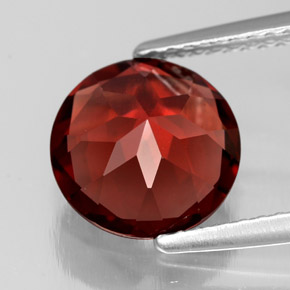 Grenat pyrope rouge naturelle coupe roude, 2,92 ct, VS