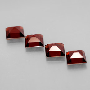 Achetez naturel ct rouge grenat pyrope gems, carré, en provenance mozambique chez gemselect. en stock, livraison internationale!
