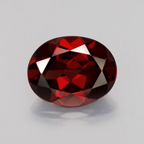 Grenat pyrope rouge naturelle coupe ovale, 3,02 ct, VVS-VS