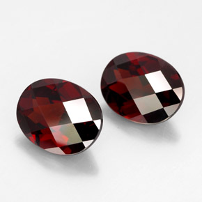 Achetez naturel ct rouge grenat pyrope gems, coupe ovale, en provenance mozambique chez gemselect. en stock, livraison internationale!
