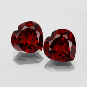 Achetez naturel ct Rouge foncé Grenat pyrope gems, Forme de coeur, En provenance Mozambique chez GemSelect. En stock, livraison internationale!